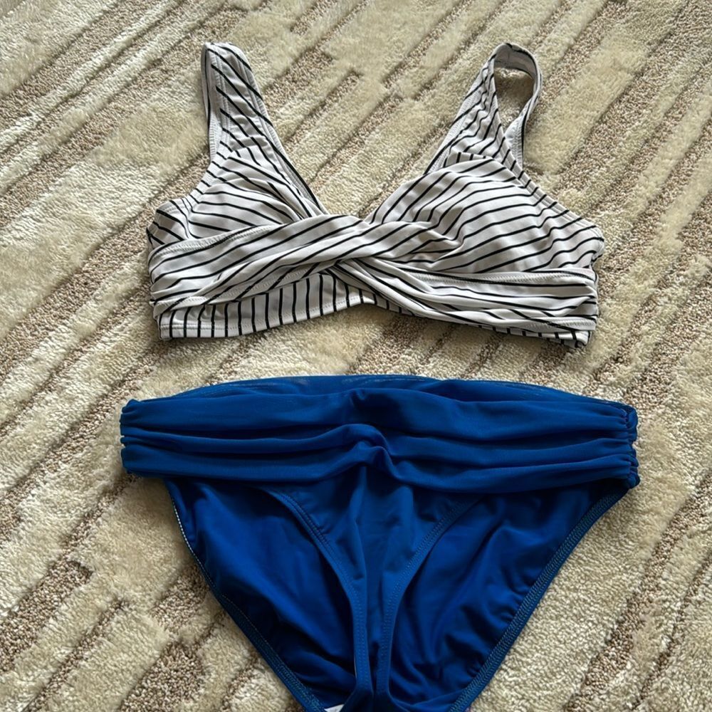 Size 10/L bikini set
